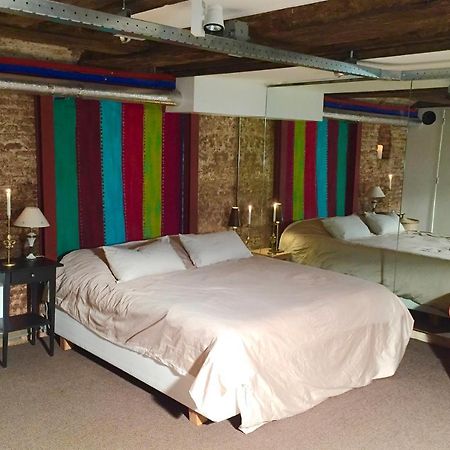 Top-Notch Apartment Along Canal In Historic Centre Amsterdam Esterno foto