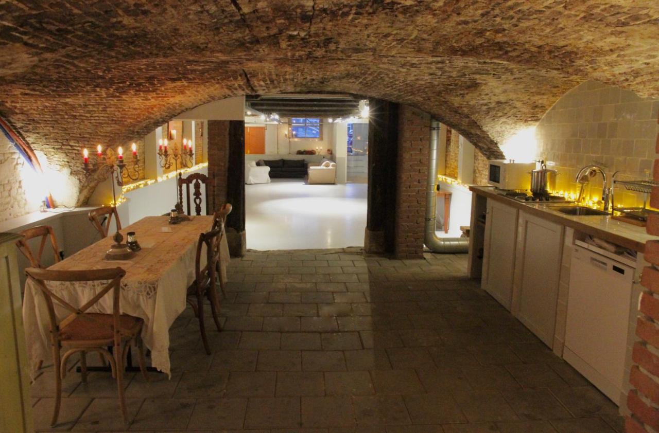 Top-Notch Apartment Along Canal In Historic Centre Amsterdam Esterno foto